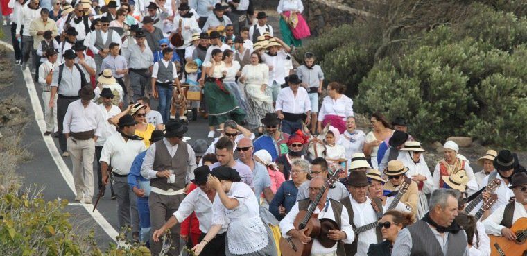 Masdache celebró su romería a La Magdalena, entre volcanes y viñedos