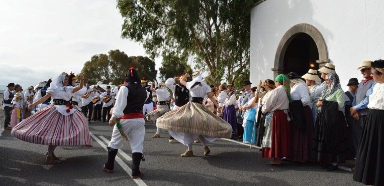 Conil vive una intensa romería en el 155 aniversario de la creación de la Ermita del Sagrado Corazón de Jesús 