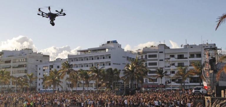 El dron de la Policía Local de Arrecife velará por la seguridad en el concierto de Macaco