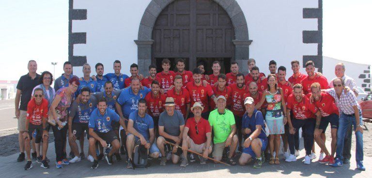 La UD Lanzarote se pone en manos de La Virgen de Los Dolores