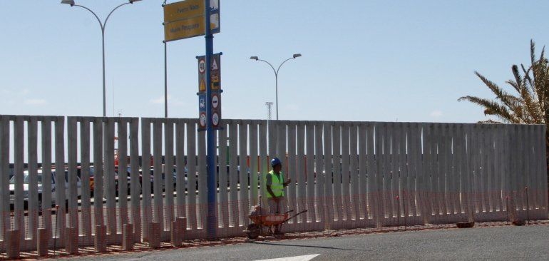 Somos pide instar a la Autoridad Portuaria al derribo del muro de Puerto Naos