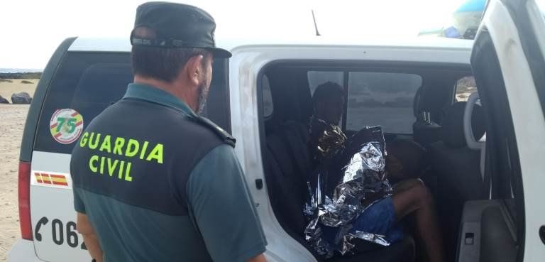 Llega una nueva patera sin ser detectada a la zona de Caletón Blanco