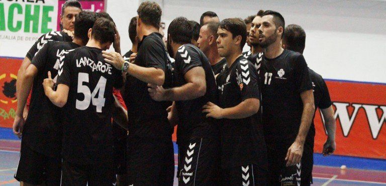 Humillante derrota del Gourmet Ampate en la cancha del Córdoba Balonmano