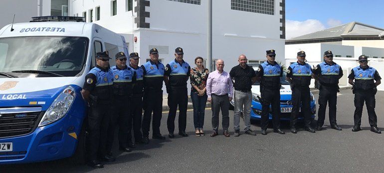 Tías saca a licitación la renovación de la flota de la Policía Local y Protección Civil