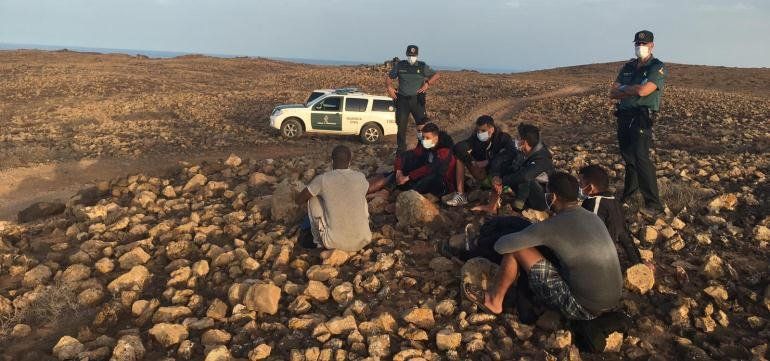 Otra patera alcanza las costas de Lanzarote sin ser detectada y llega a la playa de Los Cocoteros