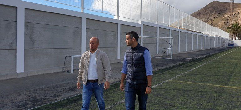 El Ayuntamiento mejora el campo de fútbol de San  Bartolomé