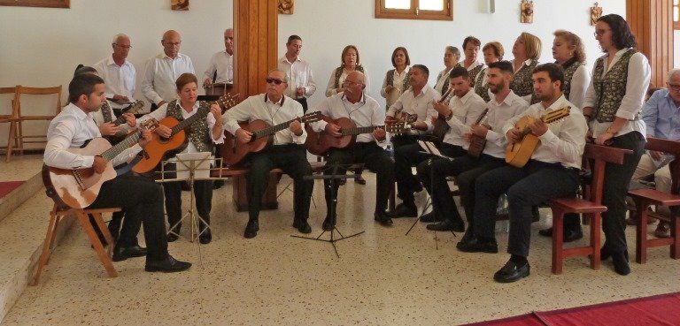 Mácher celebra la tradicional misa de Navidad