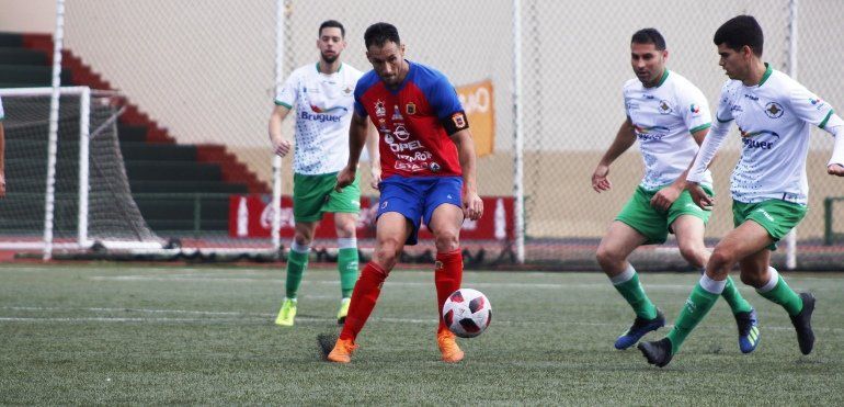 Importante victoria de la U.D Lanzarote ante el Villa de Santa Brígida (1-0)