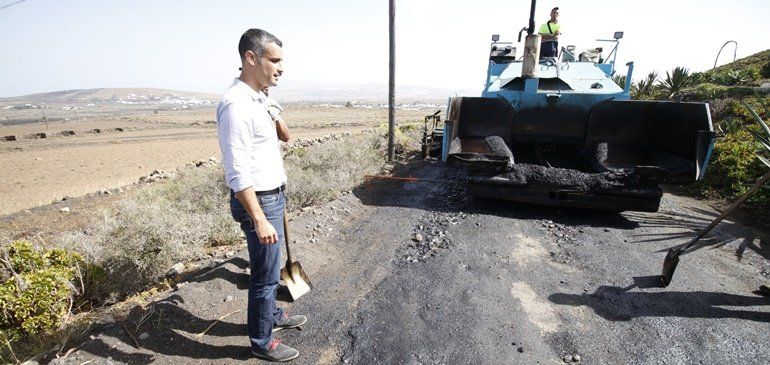 Arrancan las obras de asfaltado del Camino de las Cuevas de San Bartolomé