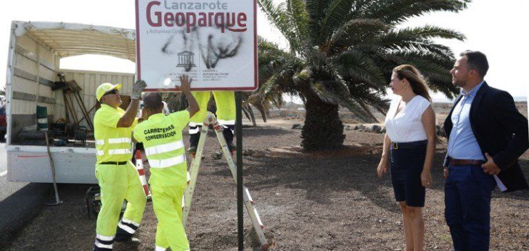 El Cabildo comienza a eliminar las polémicas señales del Geoparque