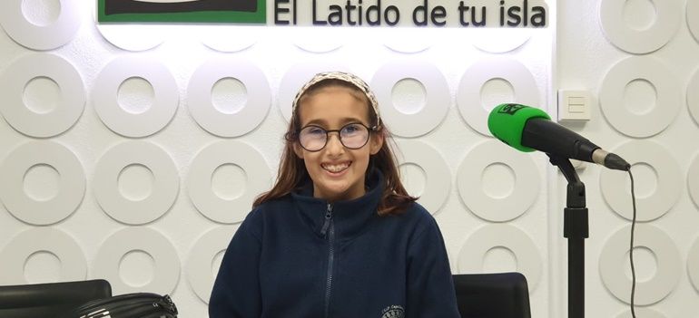 Daniela Arrocha, la alumna del CEIP Capellanía de Yágabo que ha publicado su primer libro con 11 años