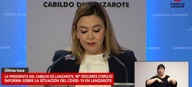 Corujo anuncia que estudian reubicar a los trabajadores de los Centros en el Cabildo