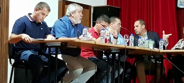 Los cuatro partidos de la oposición en Yaiza denuncian que el alcalde lleva cuatro meses sin convocar plenos