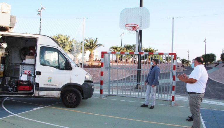 Nuevas canastas en el Parque del Mediterráneo de Yaiza