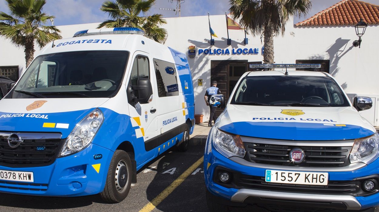 Vehículos de la Policía Local de Teguise