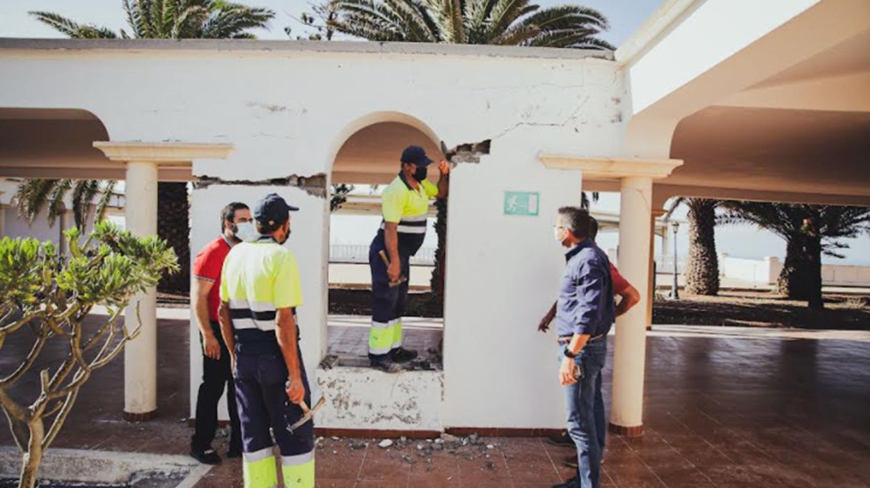 Trabajos en los centros educativos de Teguise