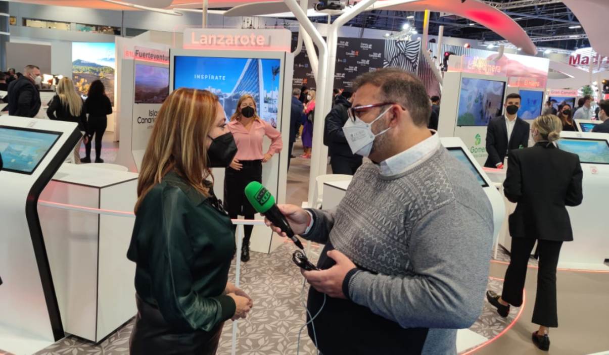 María Dolores Corujo, presidenta del Cabildo de Lanzarote, entrevistada por Carlos Chavaud en el Especial Fitur 2022 de Radio Lanzarote