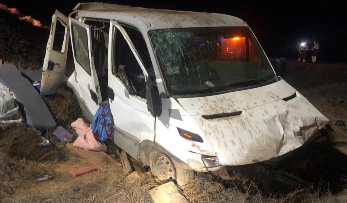 Tres heridos en la salida de vía de un vehículo en Playa Blanca