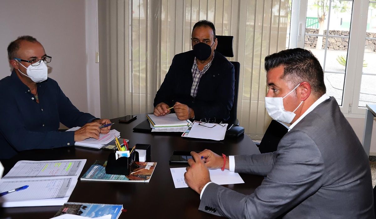 Reunión de Andrés Stinga con el Director General de Ganadería