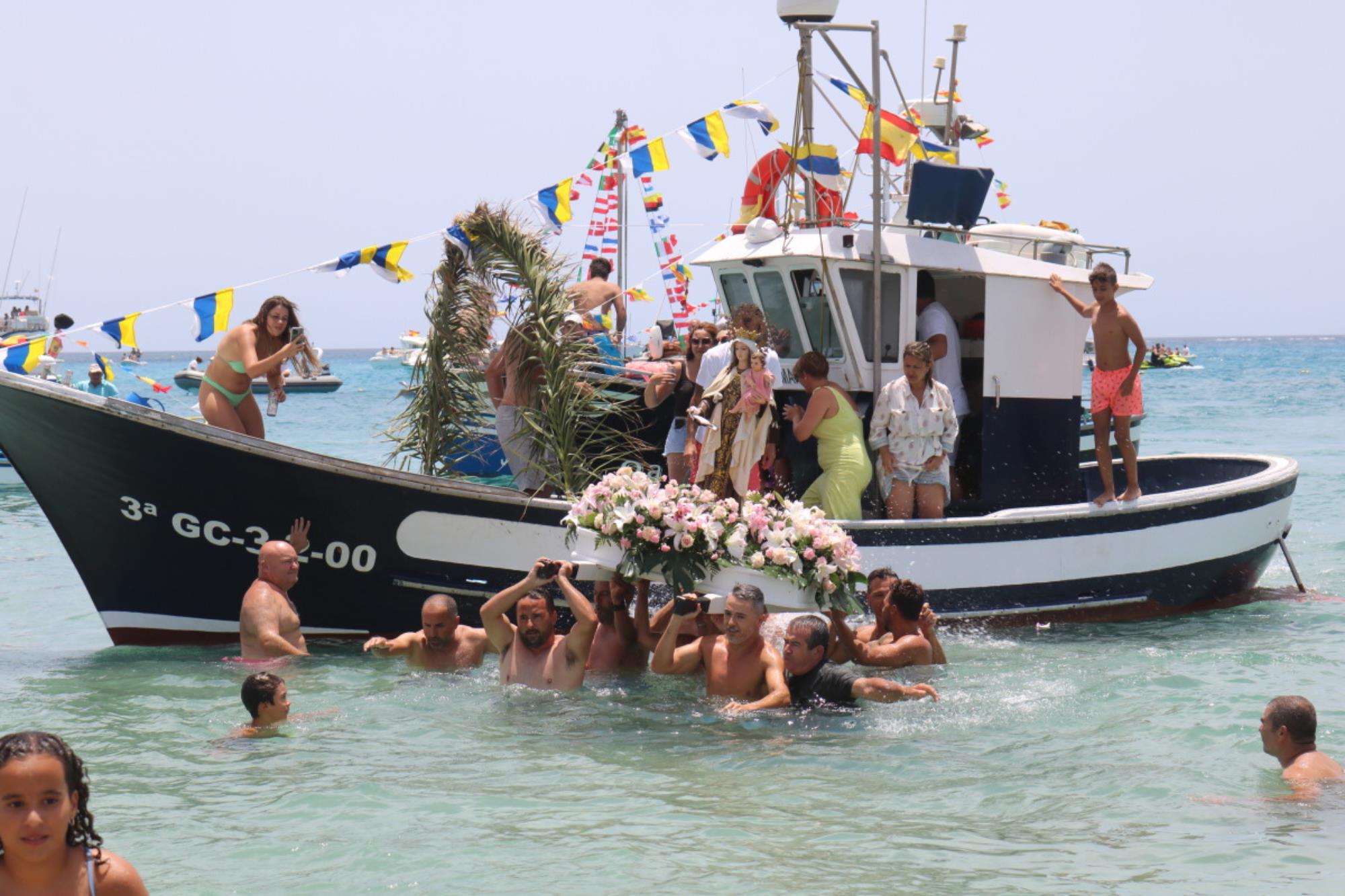 Procesión marítima del Carmen de Playa Blanca 2022