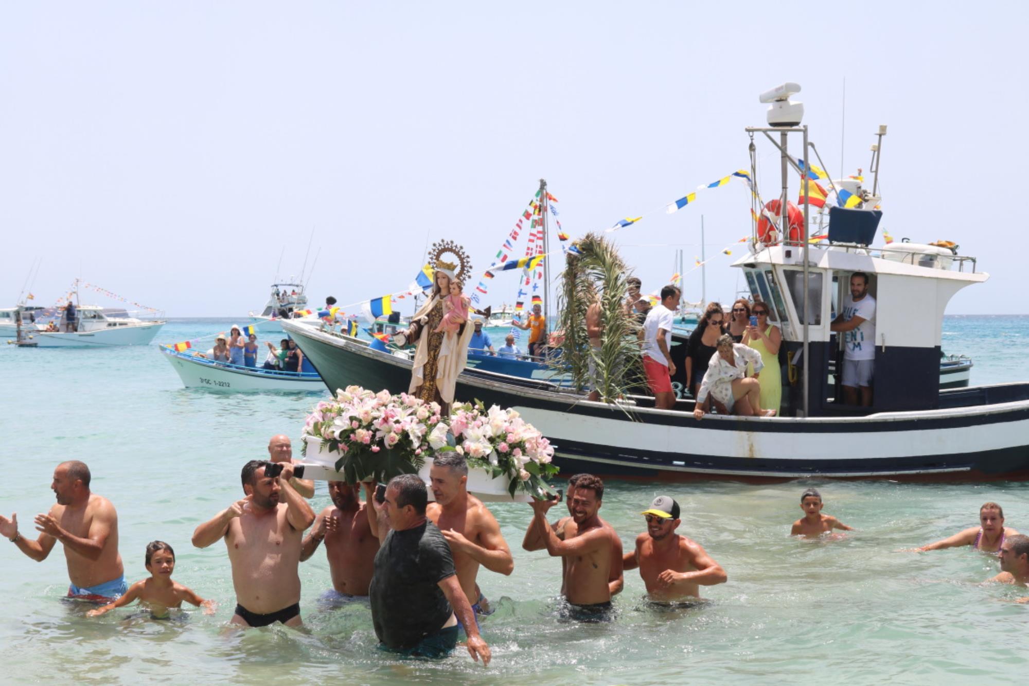 Procesión marítima del Carmen de Playa Blanca 2022