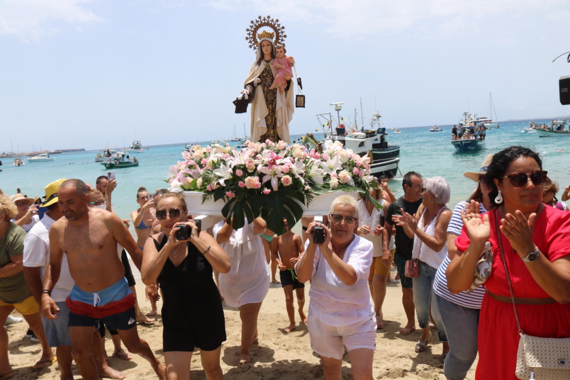 Procesión marítima del Carmen de Playa Blanca 2022