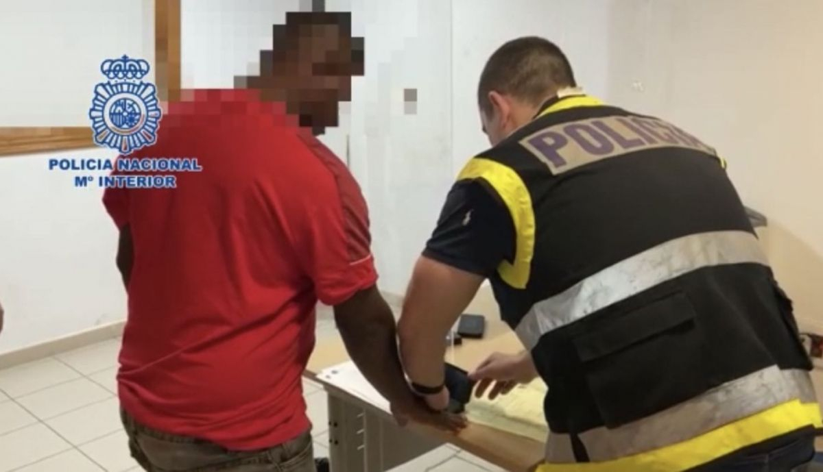 Detenido Por Apuñalar A Otro Hombre Por La Espalda En Arrecife 0137