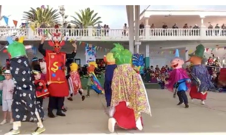 Taller decoración Colegio carnaval 2023 – CEIP CESAR MANRIQUE CABRERA