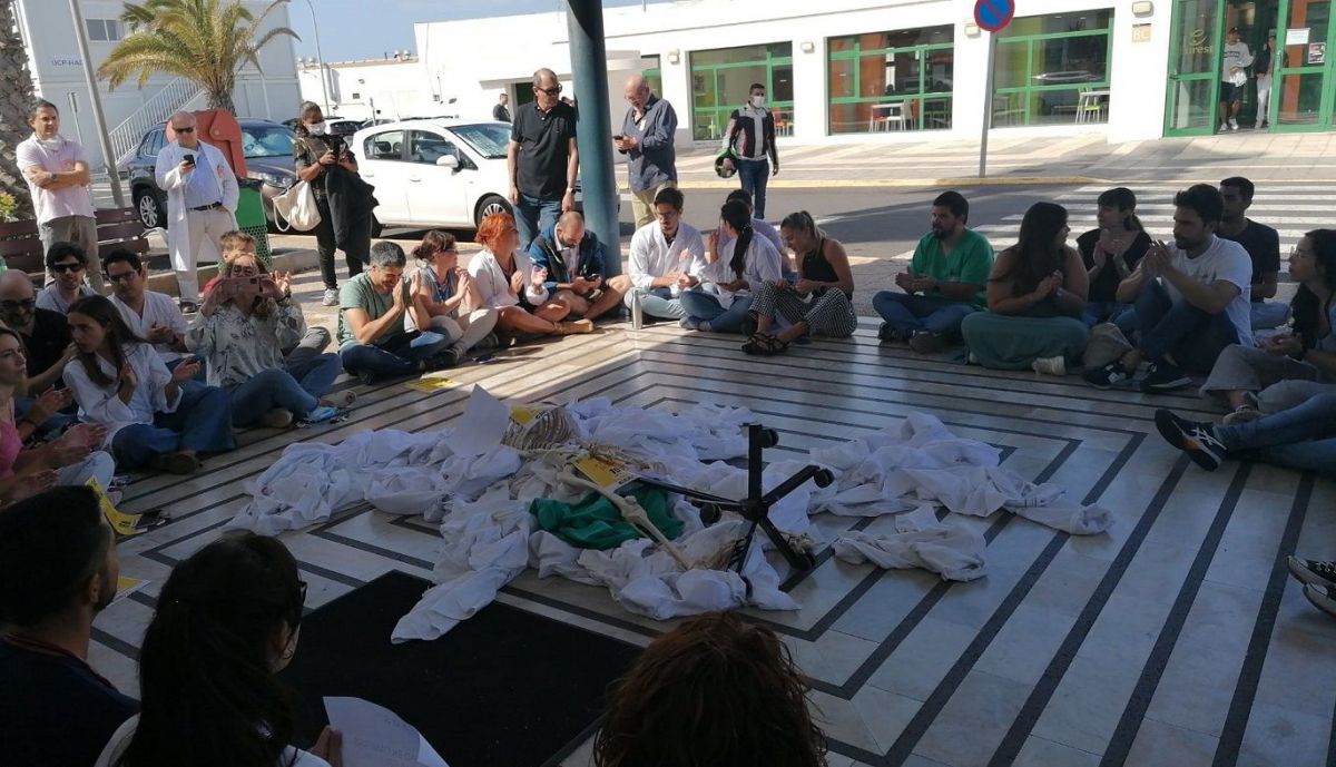 Comienza En Canarias La Huelga Indefinida De Los Médicos Tras Una Falta ...