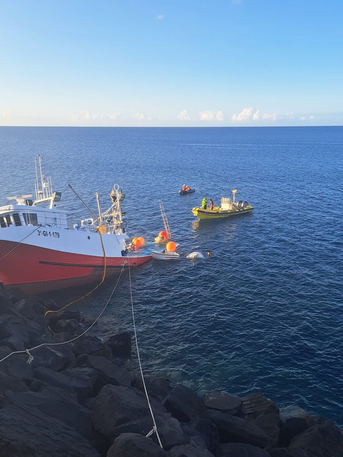 Pesquero Ikusieder encallado en Lanzarote