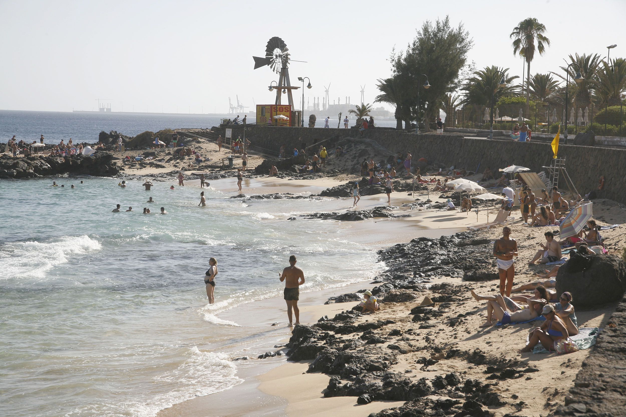 Playa de Jablillo en Costa Teguise. Foto: José Luis Carrasco.