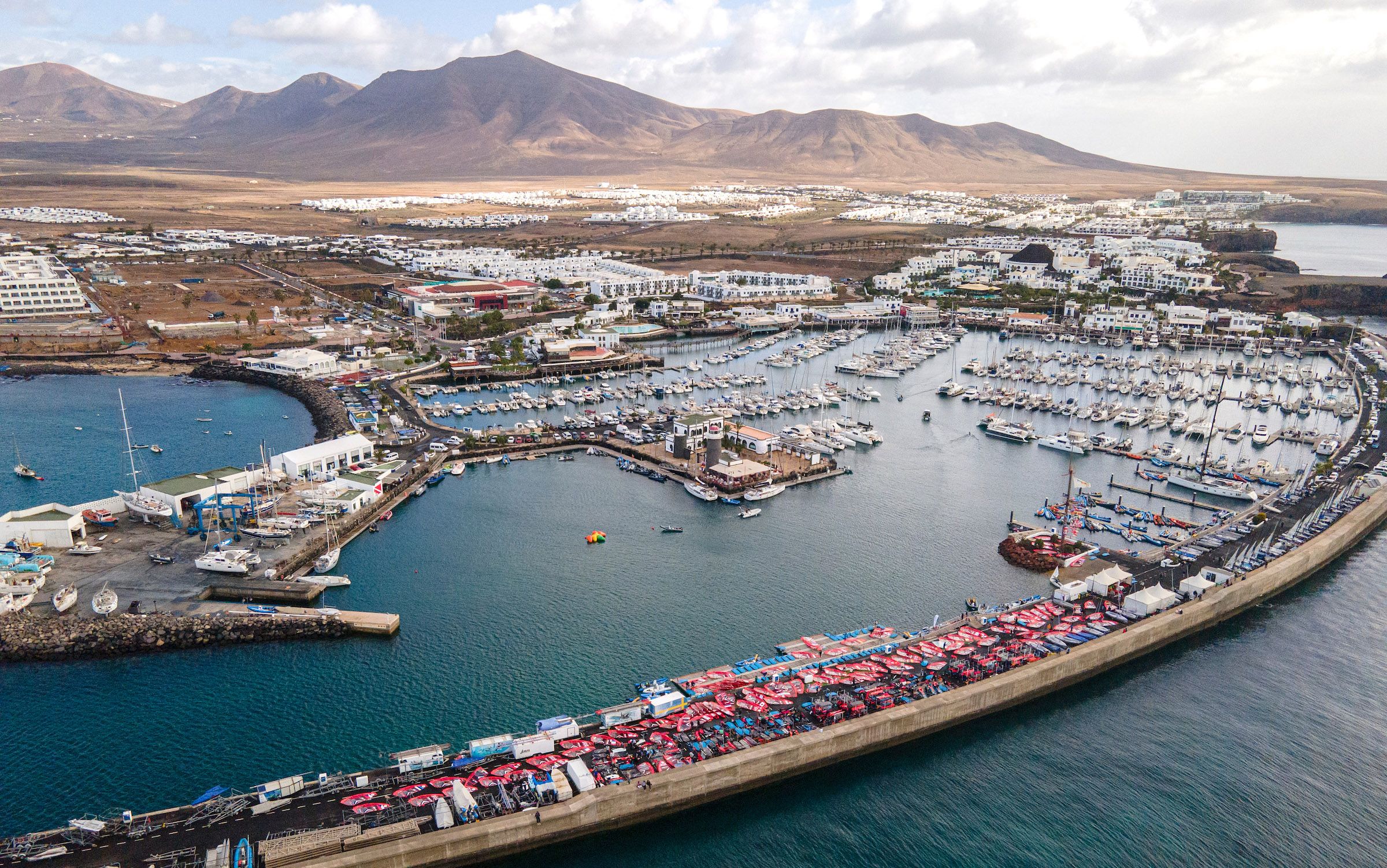 Vela en el Puerto de Marina de Rubicón.