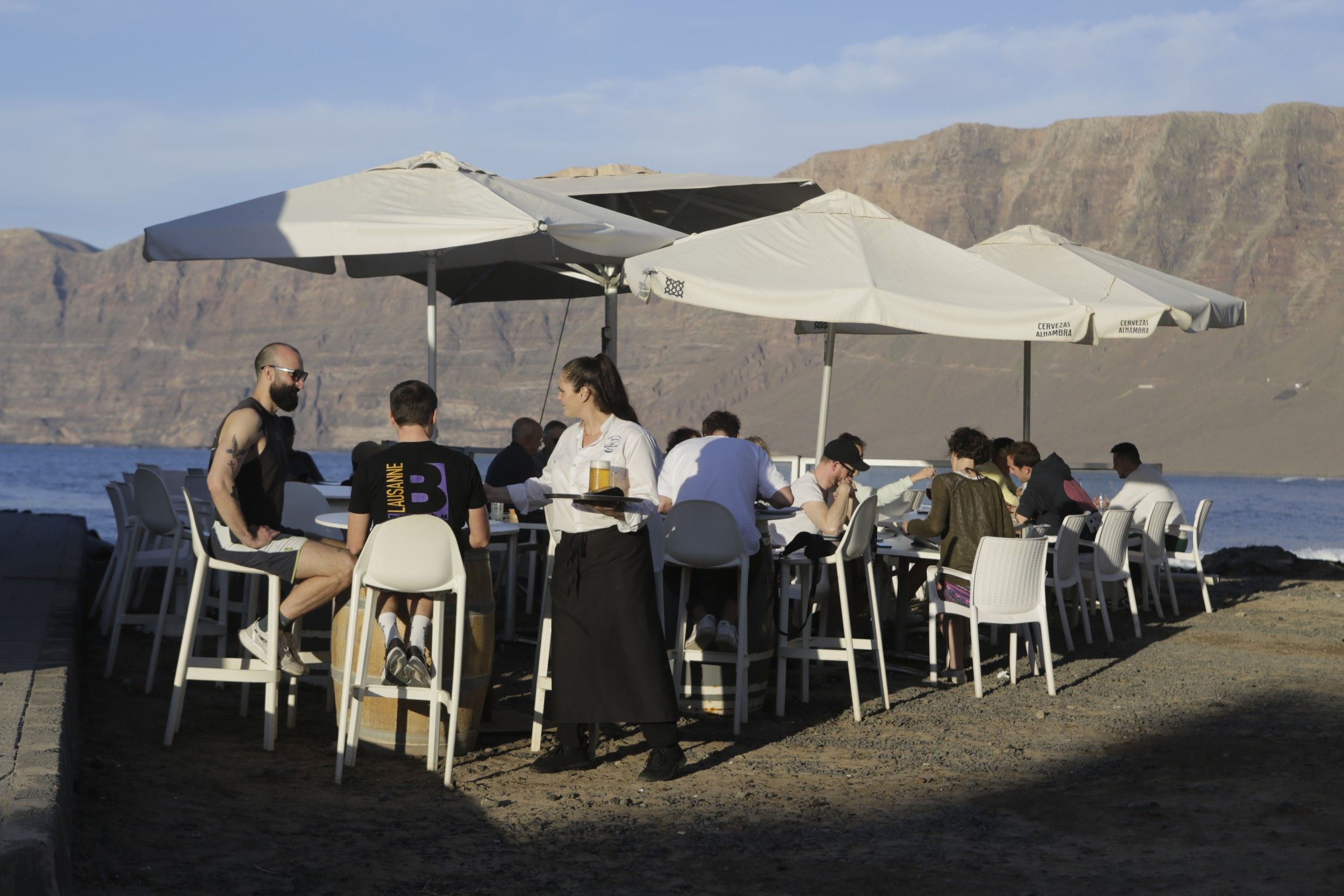 Un restaurante en la Caleta de Famara. Foto: Juan Mateos.