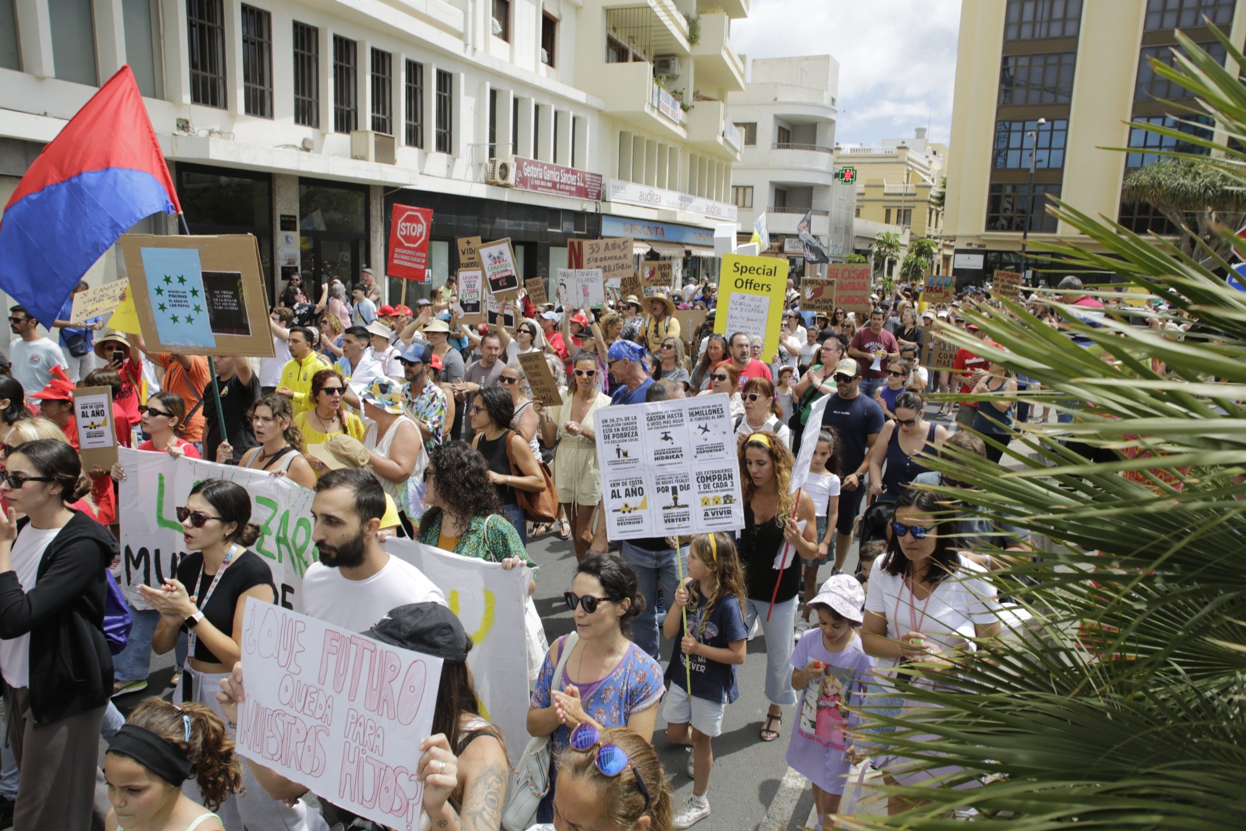 Manifestación 20 de abril en Arrecife (Fotos: Juan Mateos)