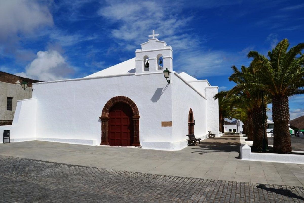 Iglesia San Marcial de Rubicón de Femés junto a la plaza donde se llevará a cabo una de las actividades