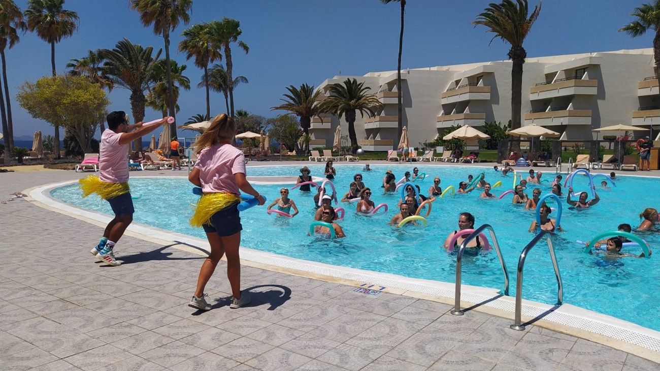 Actividad en la piscina en el Hotel Dreams Playa Dorada