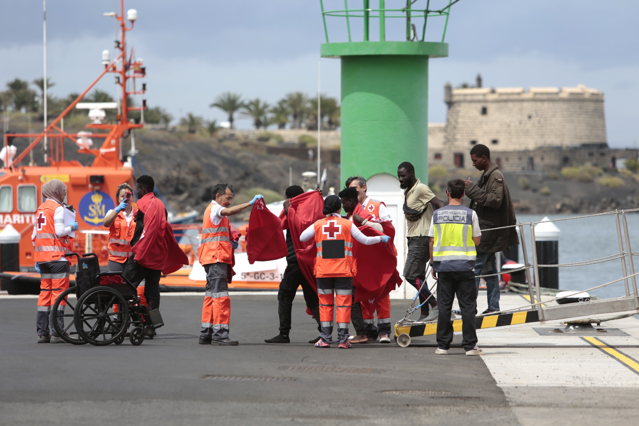 Llegada de migrantes a Puerto Naos (Fotos: Juan Mateos)