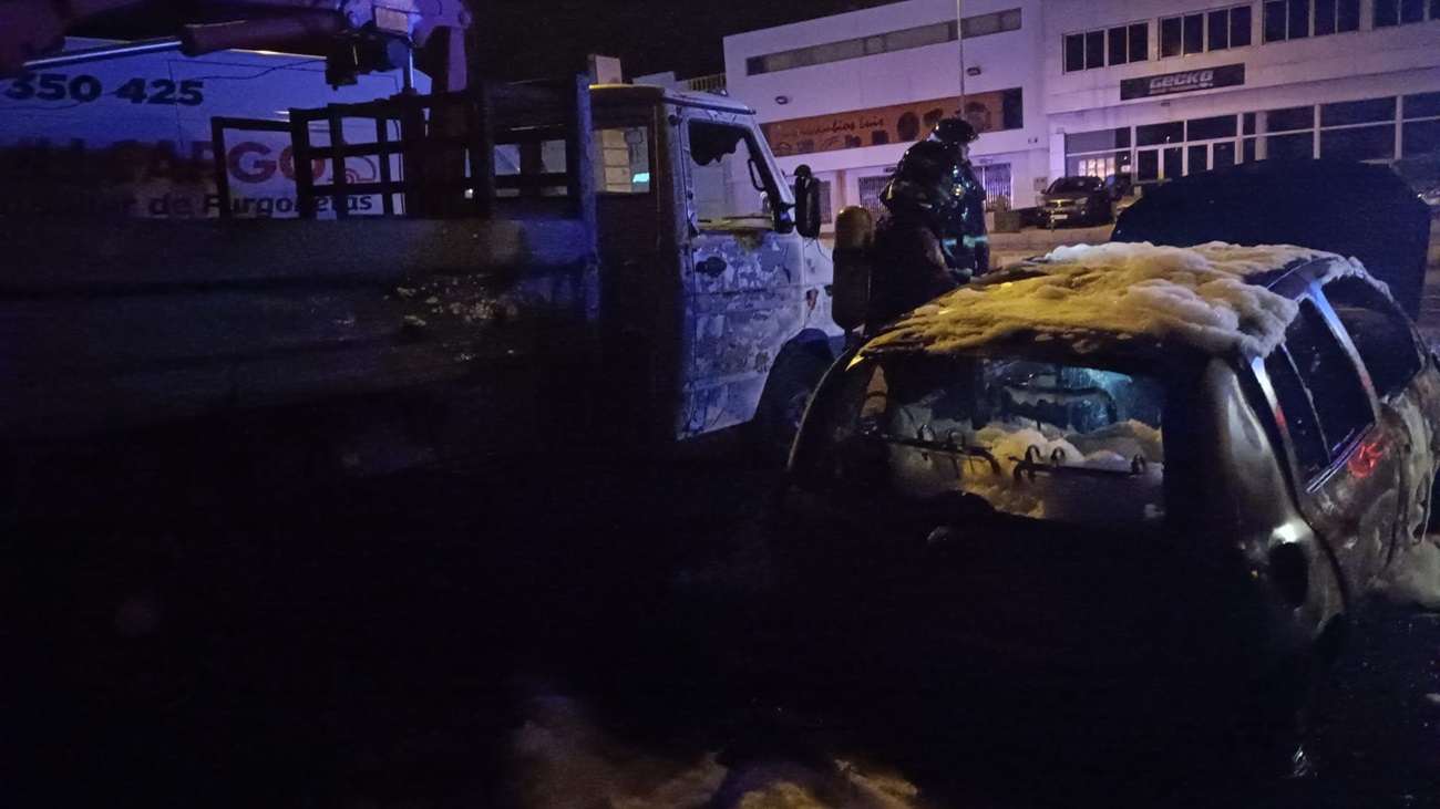 Los coches afectados por el incendio en San Bartolomé