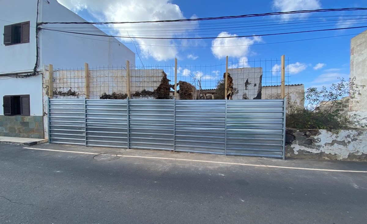 El vallado en los alrededores del inmueble en Tao