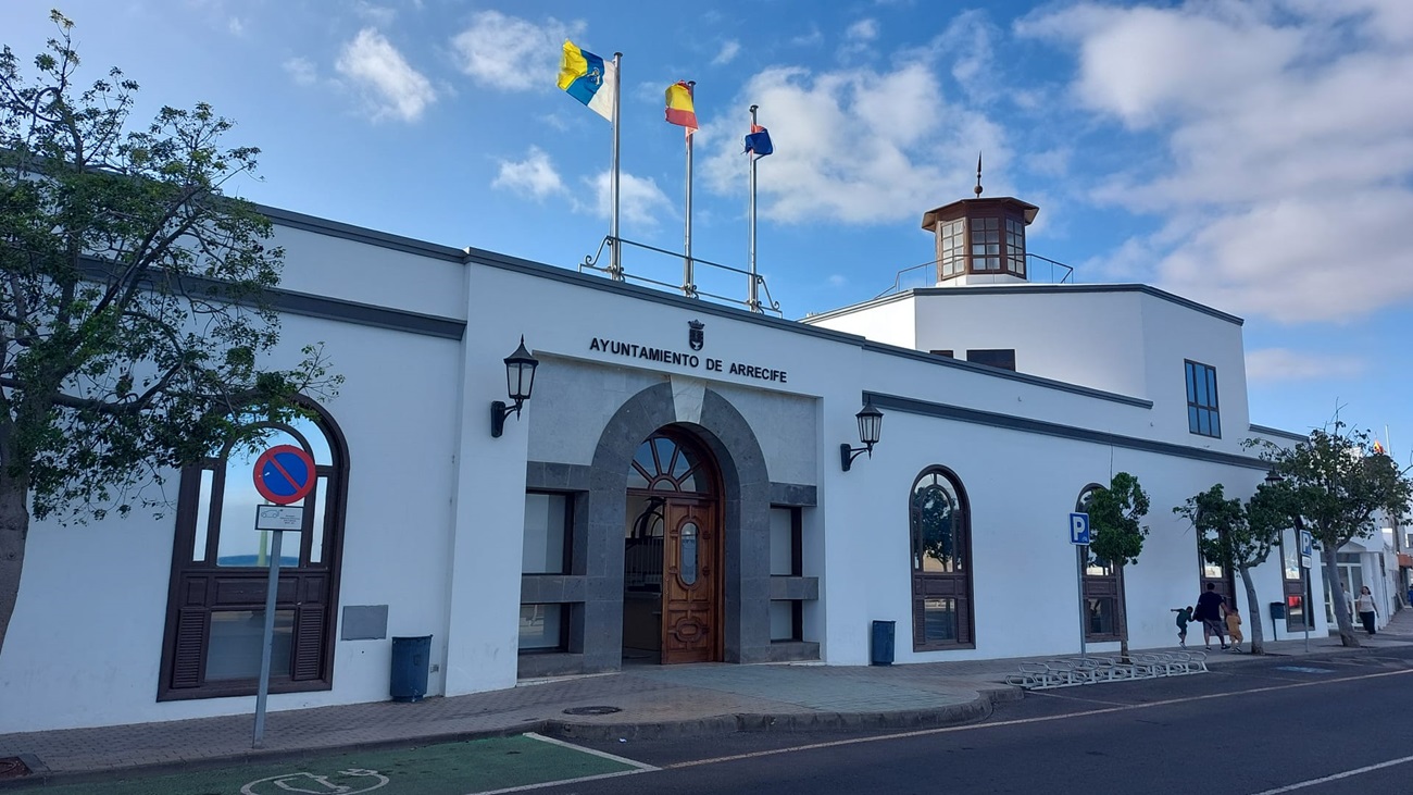 El Ayuntamiento de Arrecife otorga honores al Mando Aéreo de Canarias, al Aeródromo Militar de Lanzarote y al EVA 22