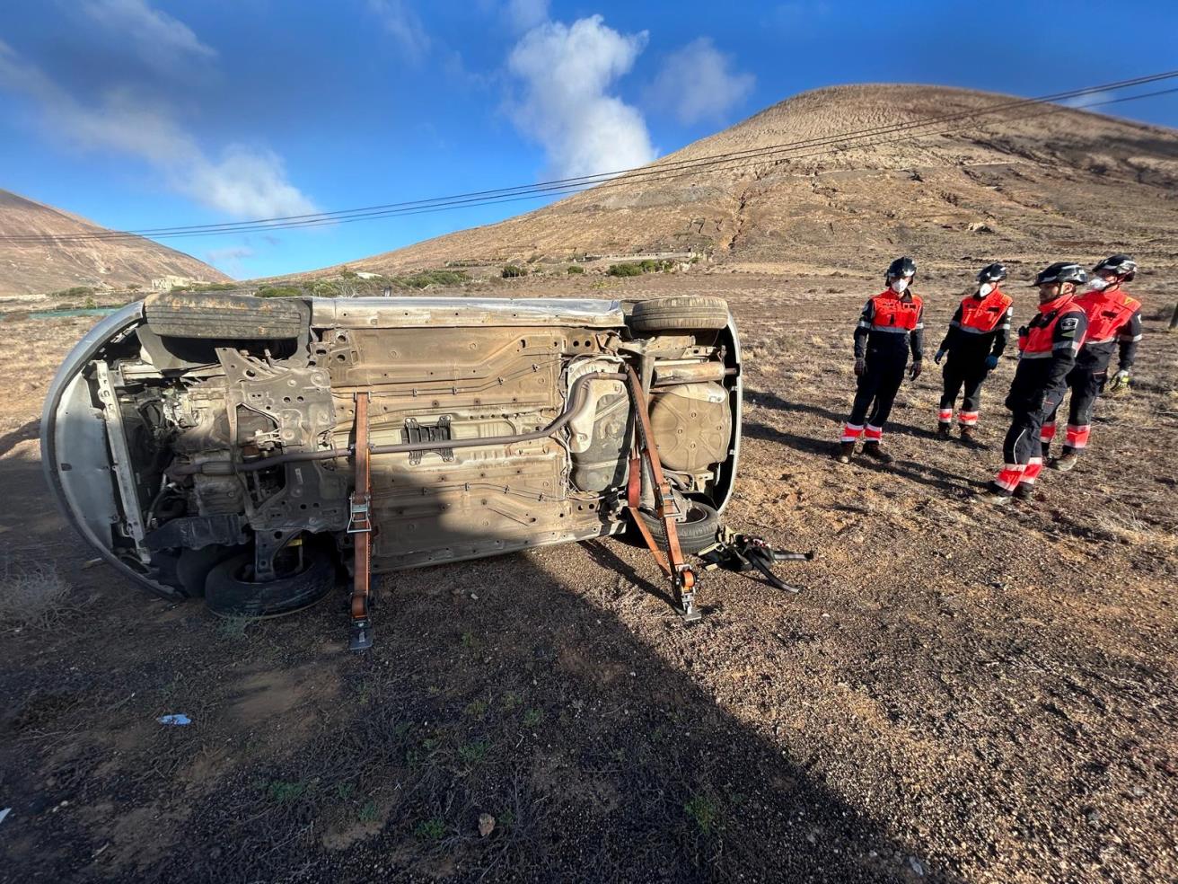 Vuelco en la carretera de San Bartolomé 