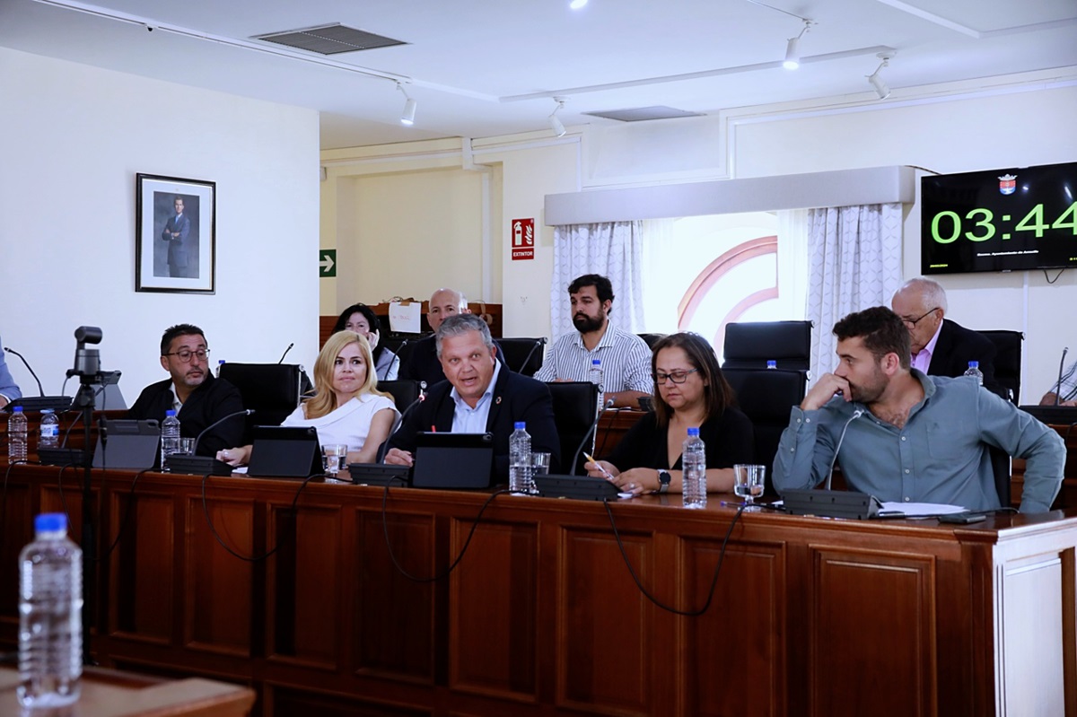 Foto concejales PSOE Arrecife en el pleno de este martes