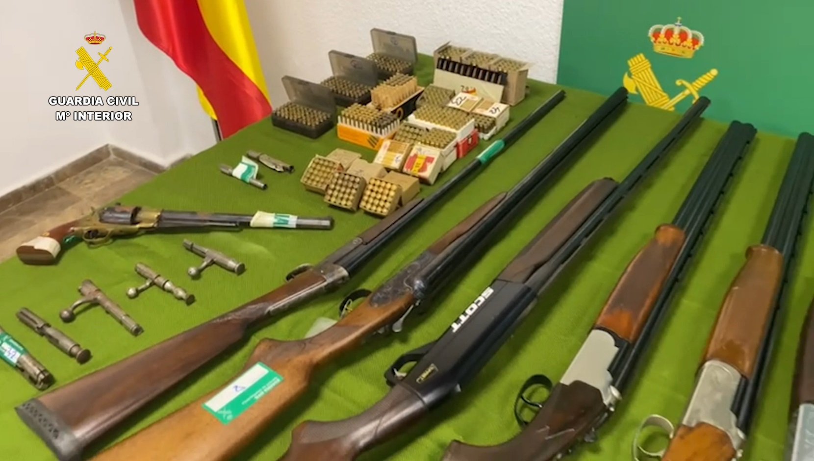 La Guardia Civil desarticula el mayor taller ilegal de manipulación de armas de fuego en Canarias