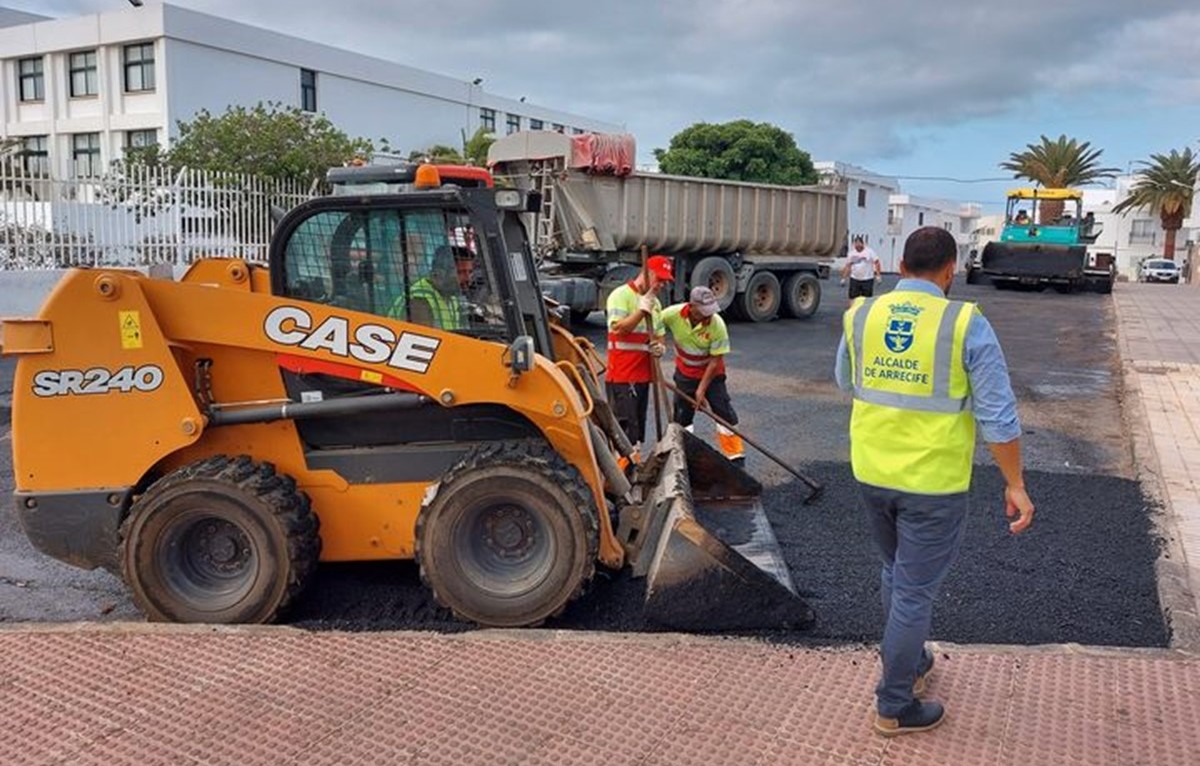 Arrecife sigue esta semana con el Plan de Reasfaltado en el barrio de Titerroy