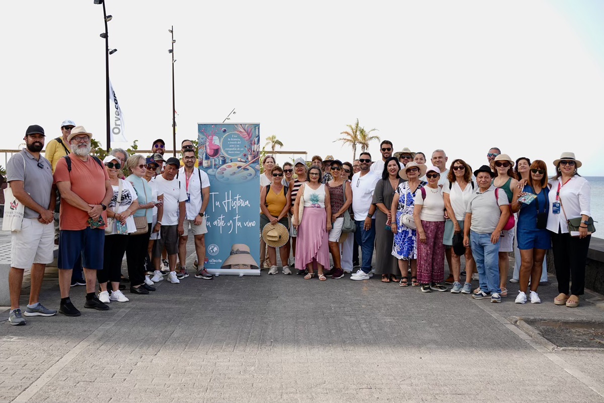 Los participantes del recorrido guiado por la historia de Arrecife