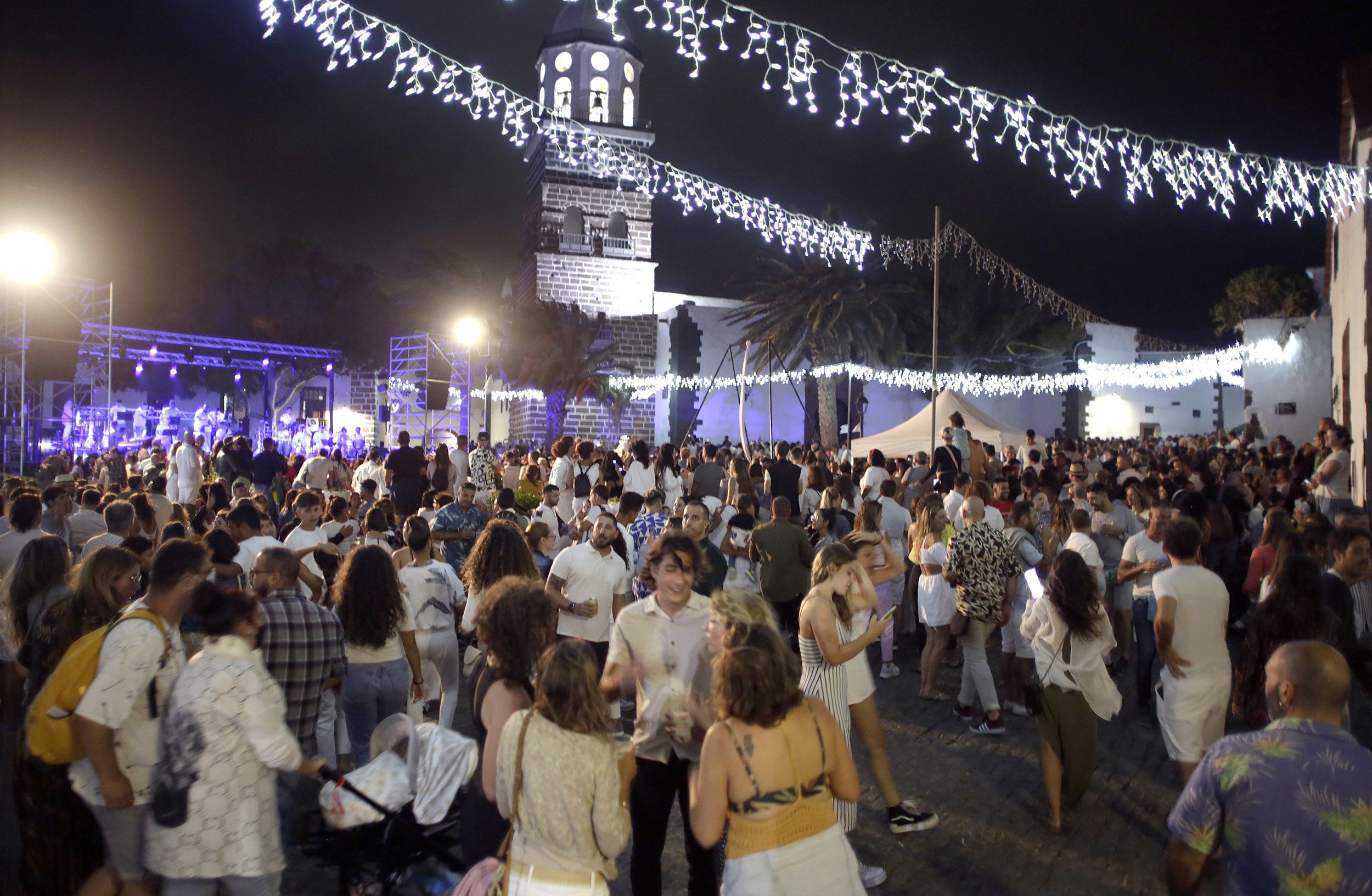 Imagen de La Noche Blanca de Teguise en una edición anterior. Ocio y Cultura.