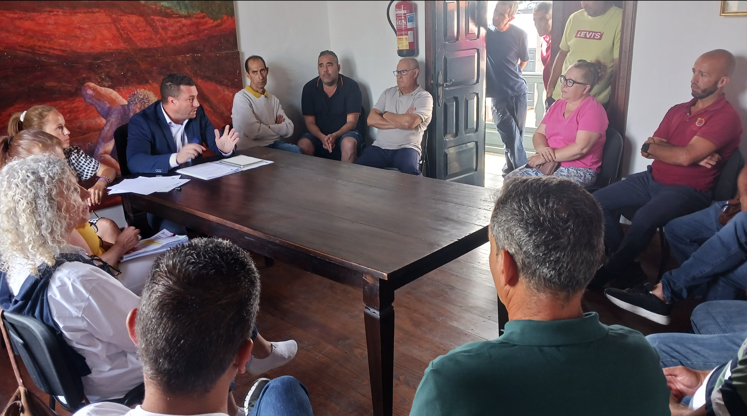 Reunión del Ayuntamiento con los taxistas