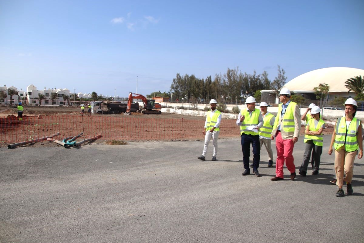 Parcela donde se construye el supermercado Aldi