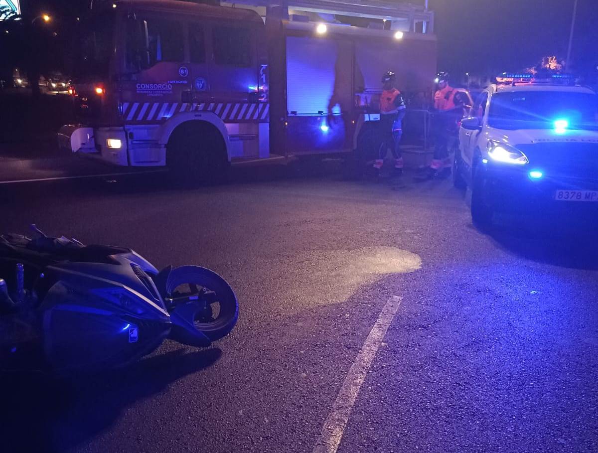 Herido en una colisión entre una moto y un coche