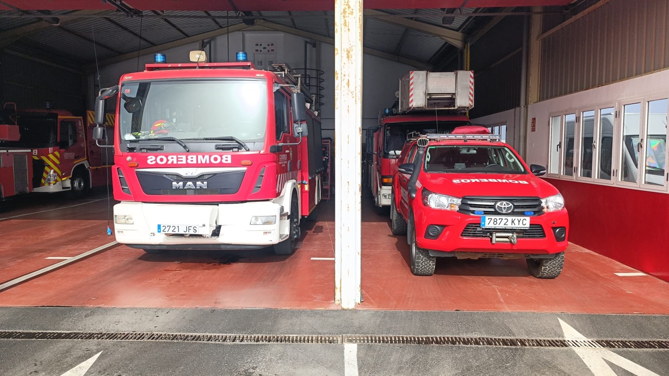 Los bomberos preparados para la asistencia en el Molina Orosa